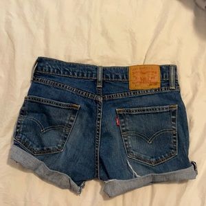 levi shorts